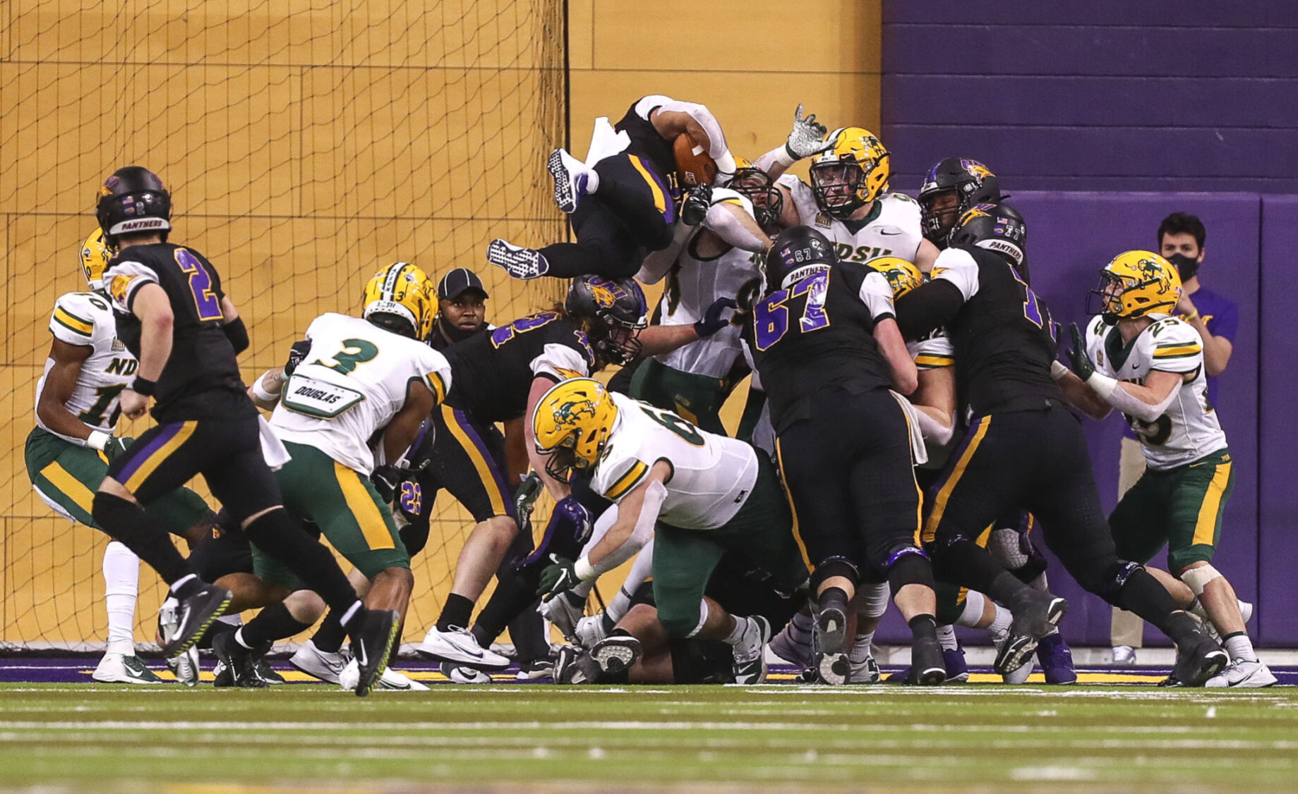 CFBall UNI vs. NDSU 7